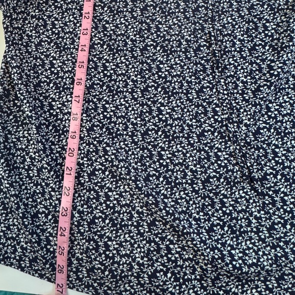 Emery Rose Navy Floral Print Blouse – Size 2XL - Picture 8 of 11